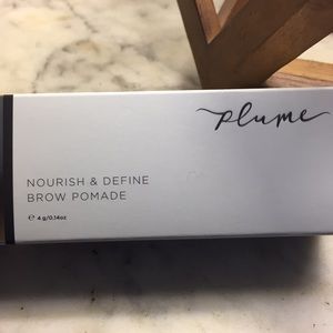 Plume nourish & define brow pomade ashy daybreak